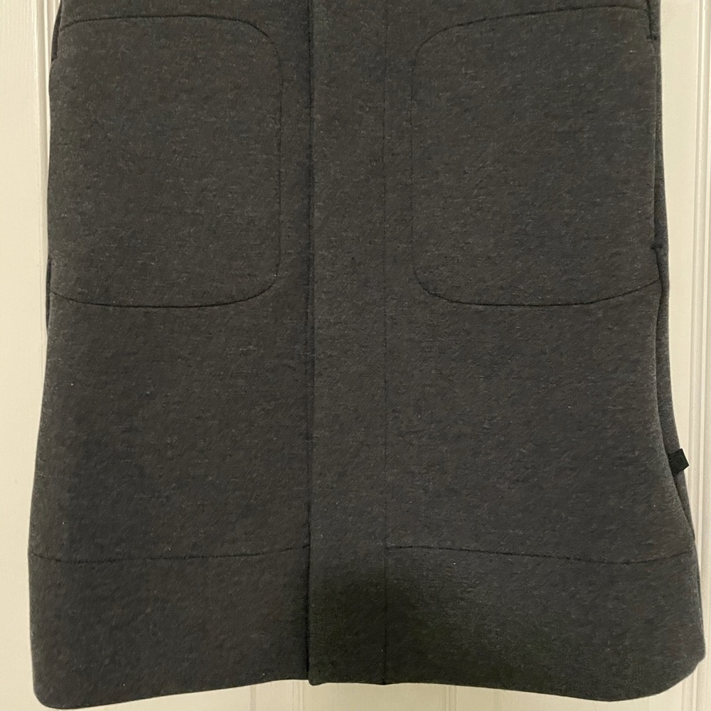 Rare Lululemon charcoal vest - Picture 4 of 14
